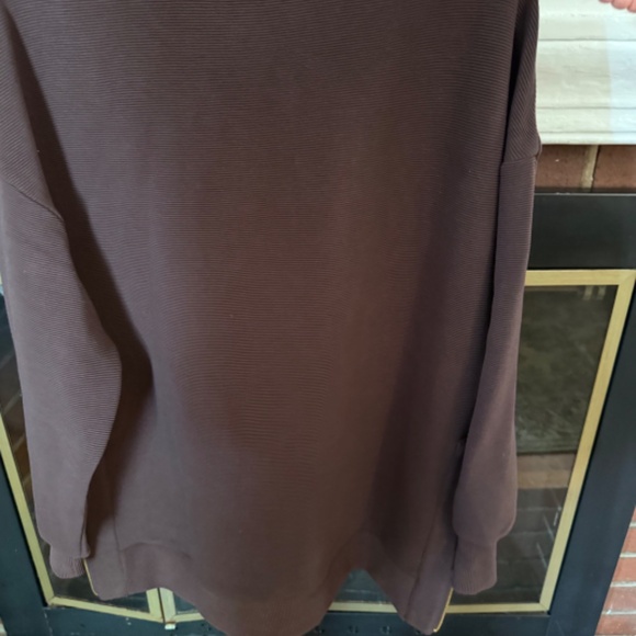 Varley Mae Boyfriend Sweat Brown with Gold Side Zippers - Picture 7 of 8